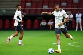 受到一定的 受到一定的